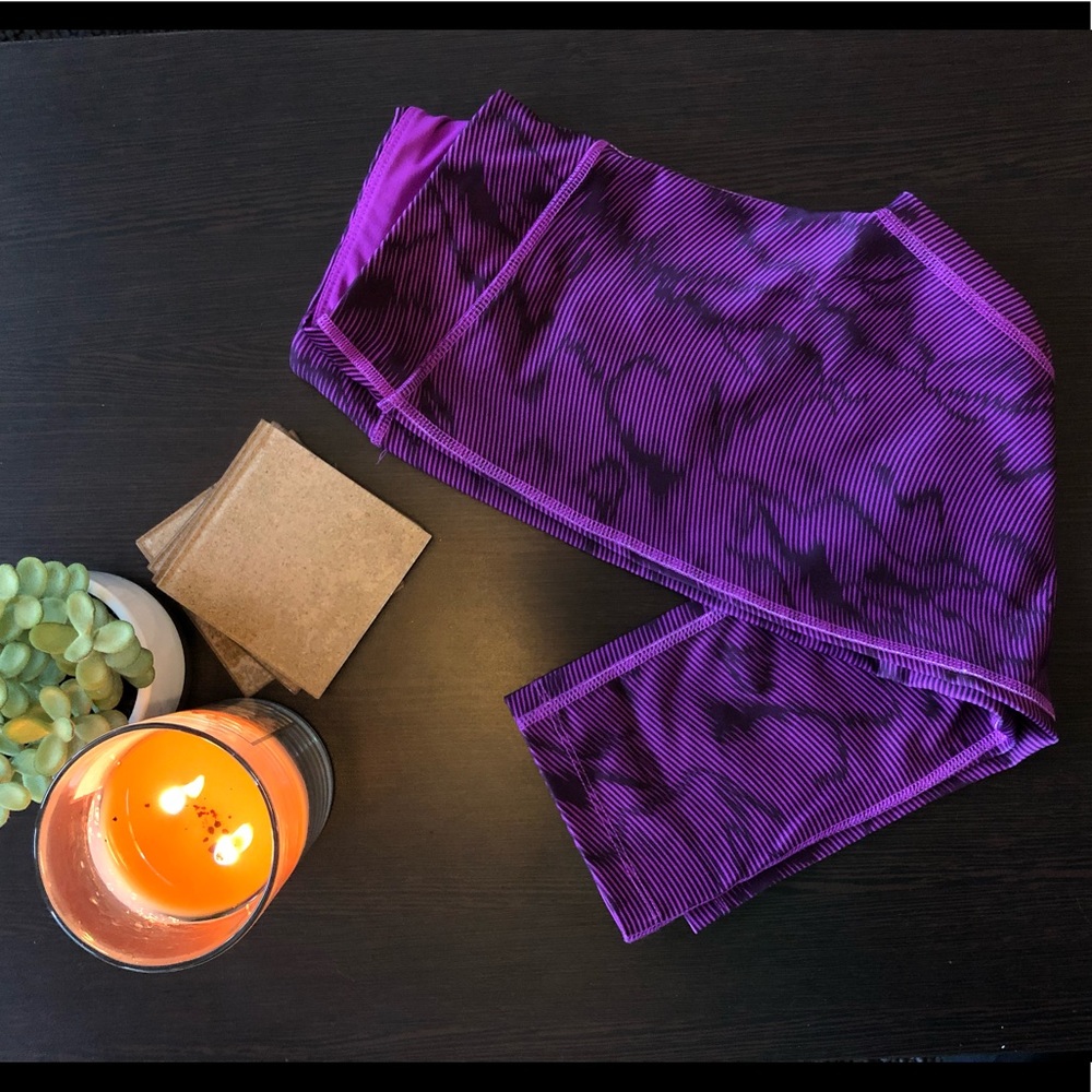 Purple cropped workout leggings